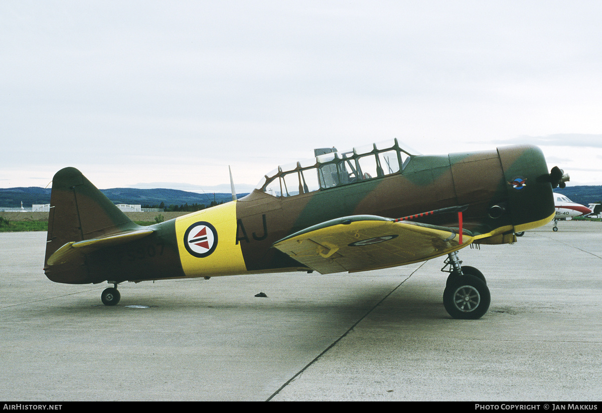 Aircraft Photo of LN-WNH / FS907 | North American AT-6D Harvard III | Norway - Air Force | AirHistory.net #779125