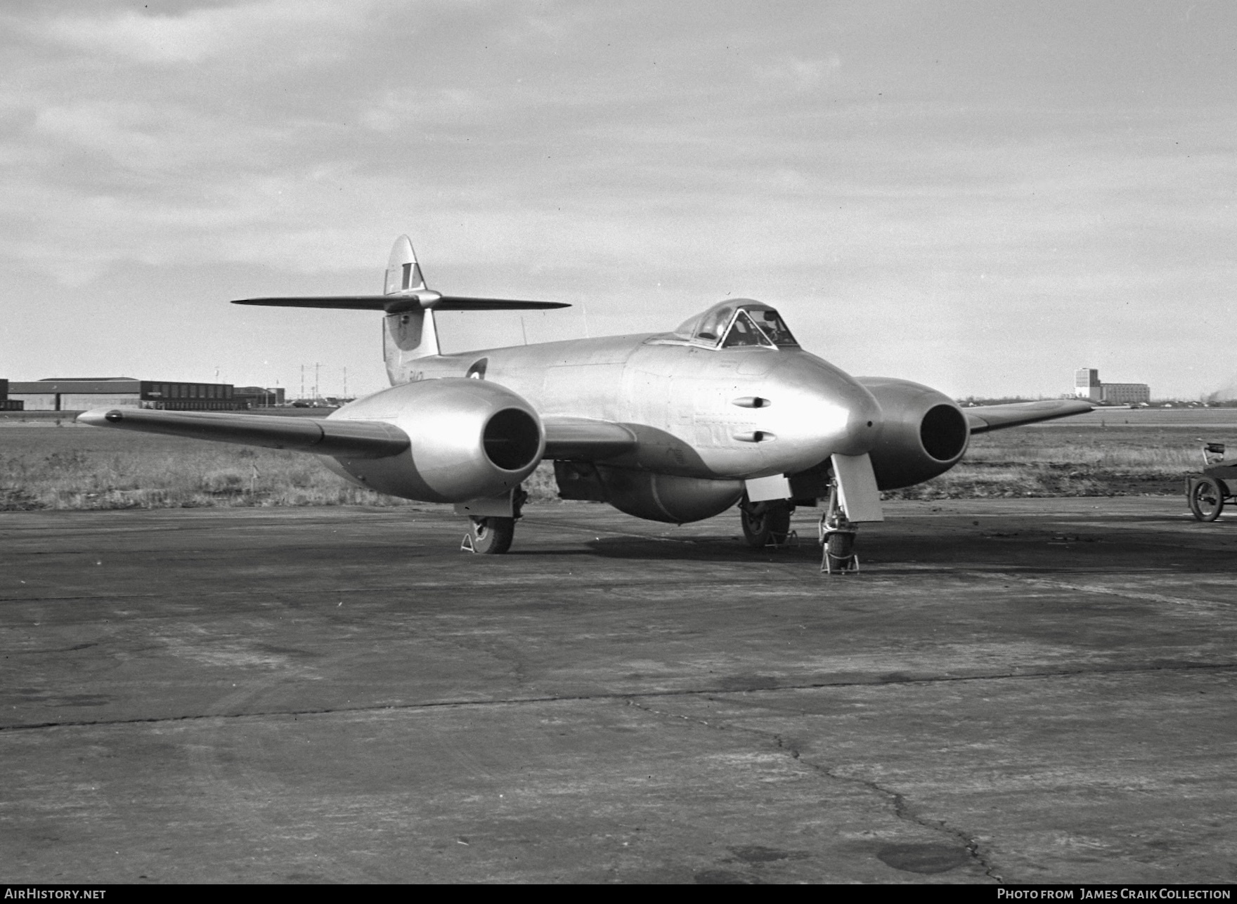 Aircraft Photo of WK660 | Gloster Meteor F8 | Canada - Air Force | AirHistory.net #779177