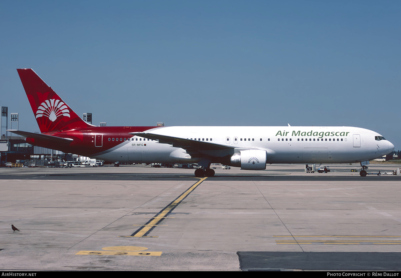 Aircraft Photo of 5R-MFG | Boeing 767-383/ER | Air Madagascar | AirHistory.net #779180
