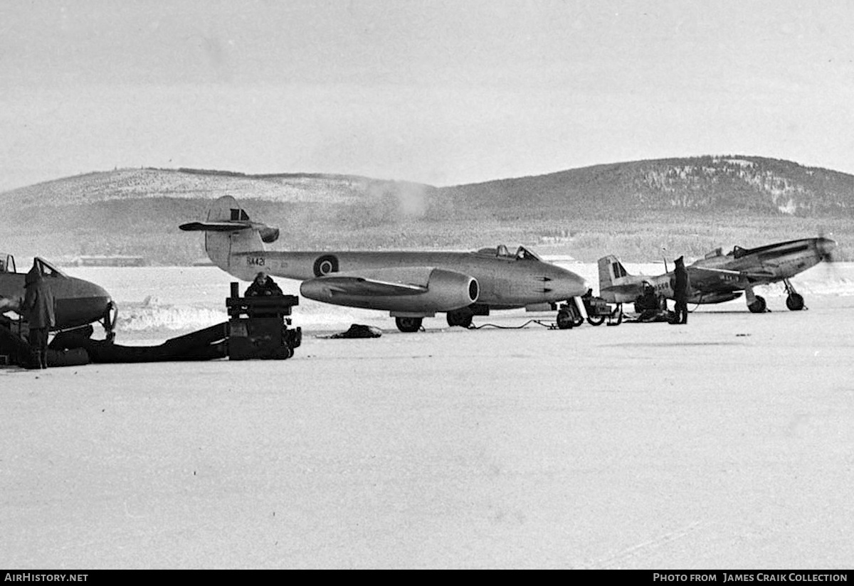 Aircraft Photo of RA421 | Gloster Meteor F4 | UK - Air Force | AirHistory.net #779238