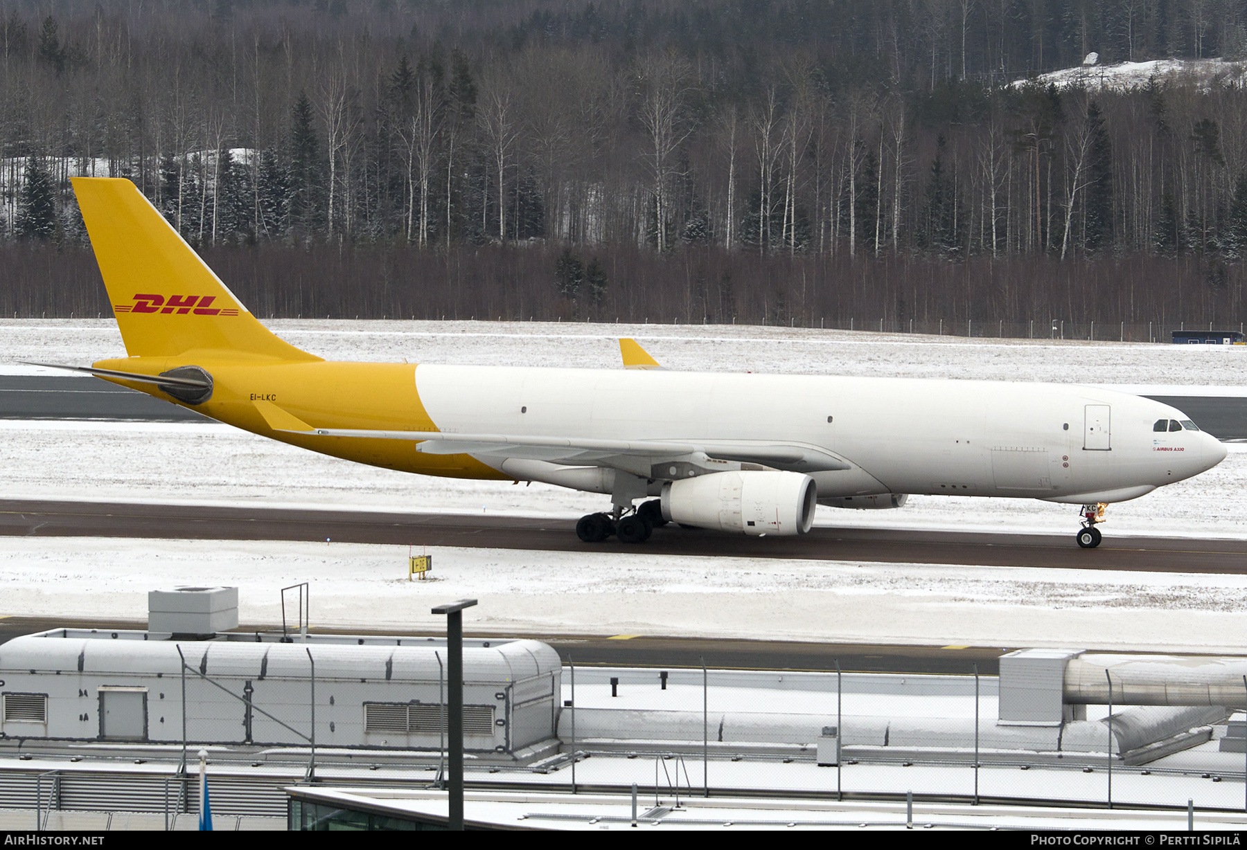Aircraft Photo of EI-LKC | Airbus A330-243F | DHL International | AirHistory.net #779564