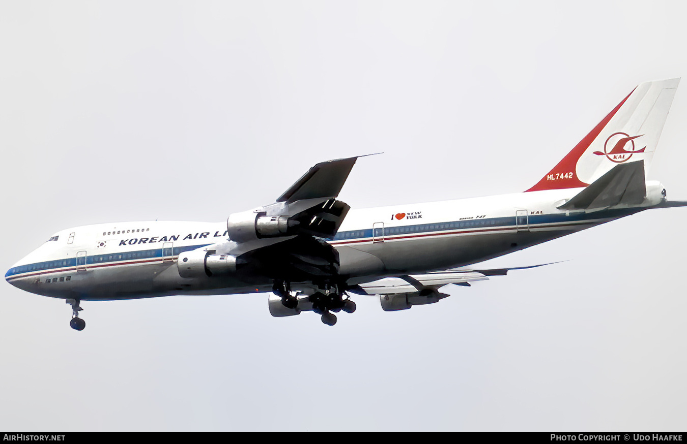 Aircraft Photo of HL7442 | Boeing 747-230B | Korean Air Lines | AirHistory.net #779570