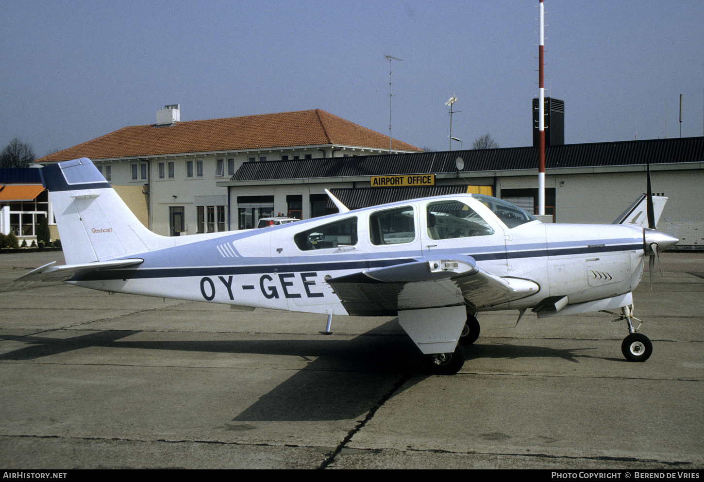 Aircraft Photo of OY-GEE | Beech F33A Bonanza | AirHistory.net #779631
