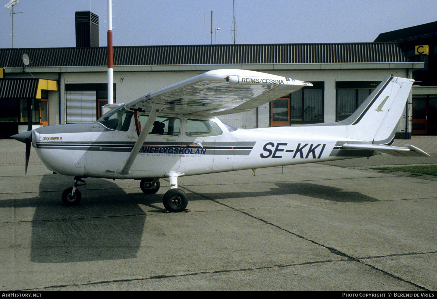 Aircraft Photo of SE-KKI | Cessna 172P Skyhawk II | Civilflygskolan | AirHistory.net #779633