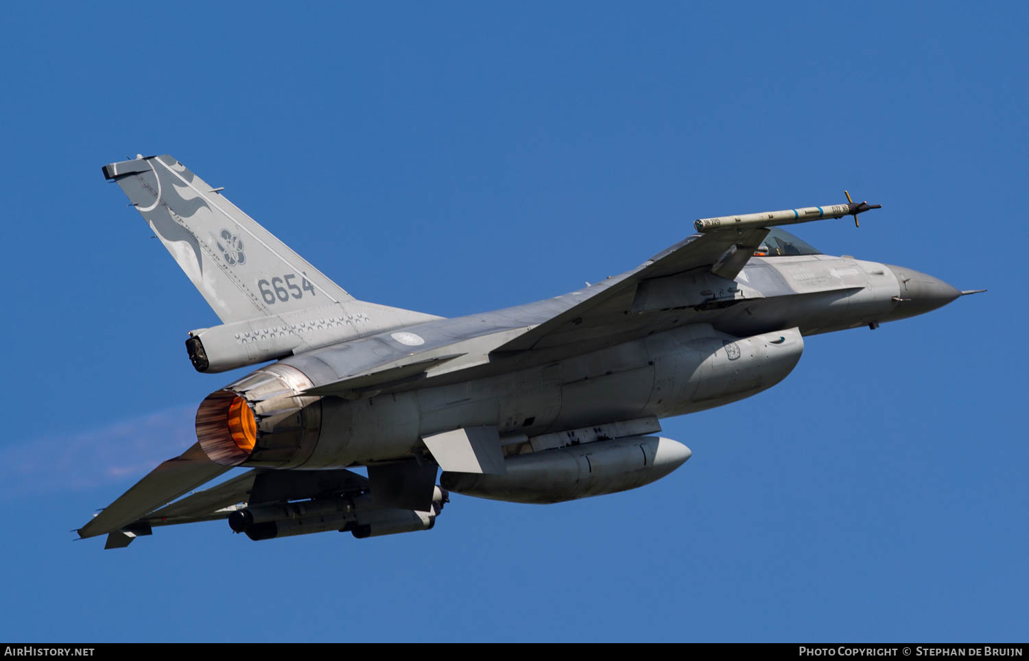Aircraft Photo of 6654 | General Dynamics F-16A Fighting Falcon | Taiwan - Air Force | AirHistory.net #779660