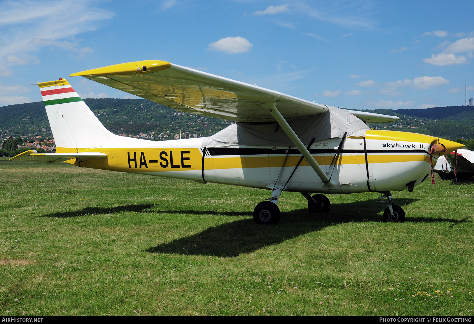 Aircraft Photo of HA-SLE | Cessna 172L Skyhawk II | AirHistory.net #779691