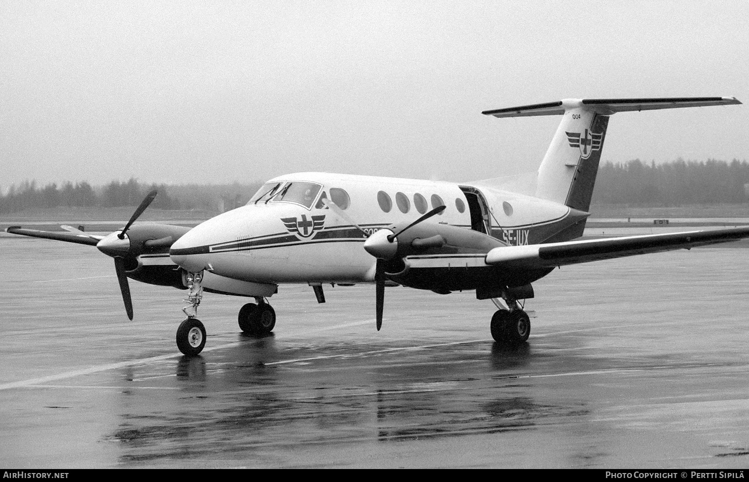 Aircraft Photo of SE-IUX | Beech 200 Super King Air | SOS Flygambulans | AirHistory.net #780006