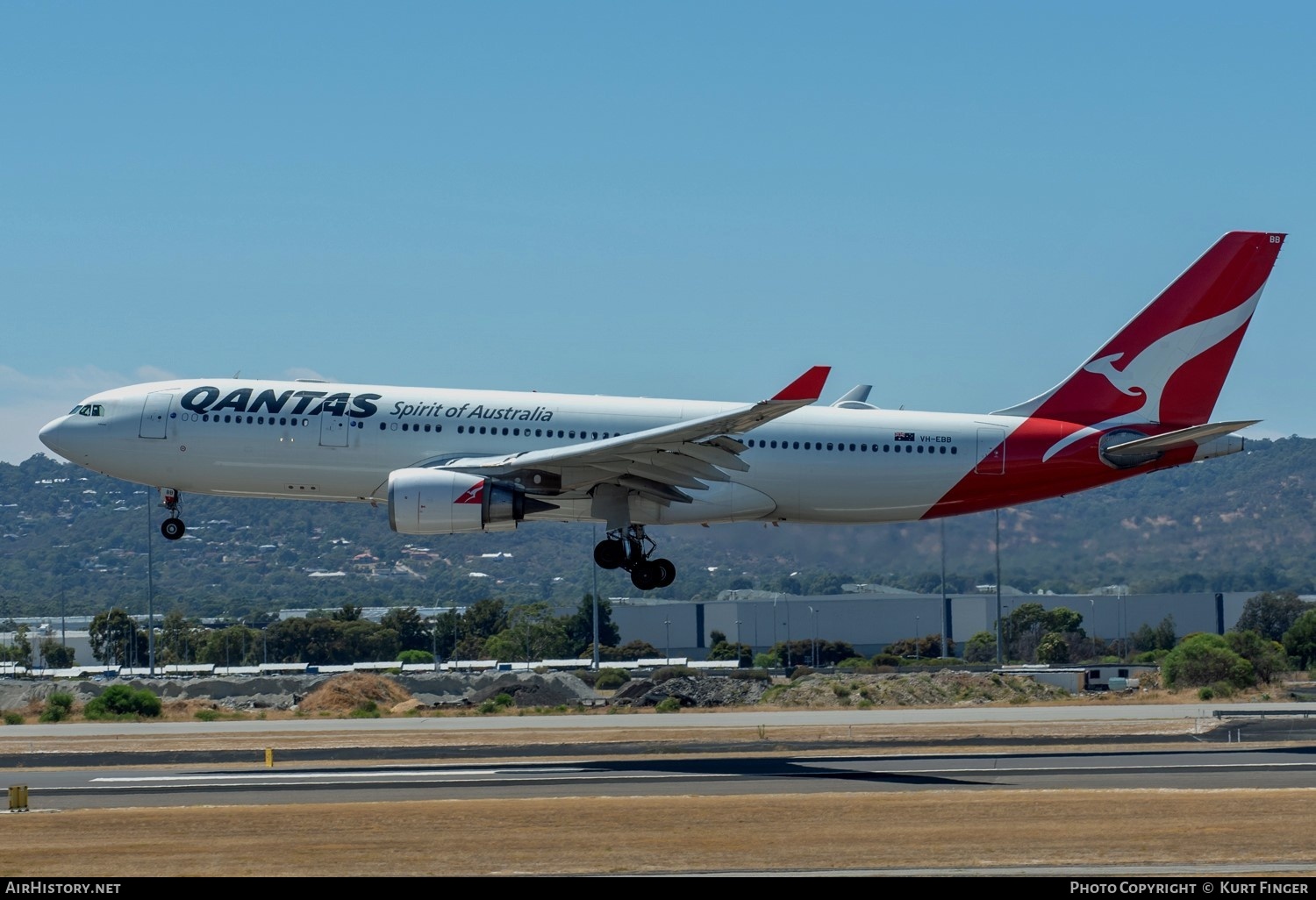 Aircraft Photo of VH-EBB | Airbus A330-202 | Qantas | AirHistory.net #780258