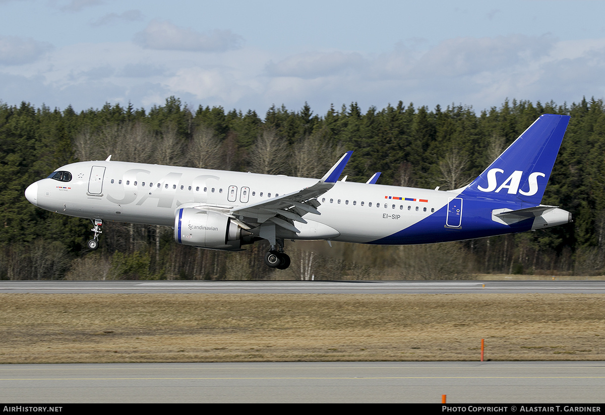 Aircraft Photo of EI-SIP | Airbus A320-251N | Scandinavian Airlines - SAS | AirHistory.net #780378