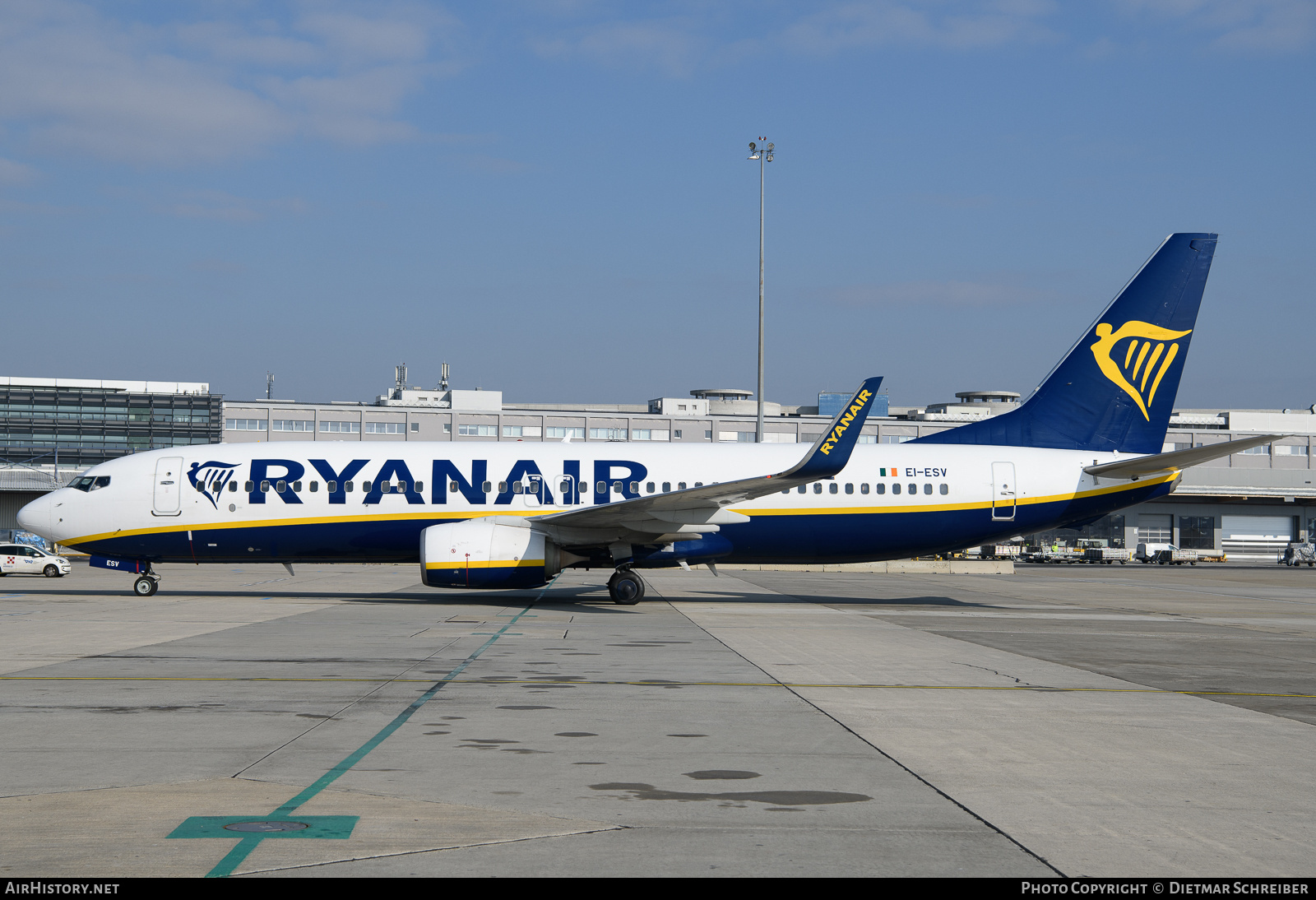 Aircraft Photo of EI-ESV | Boeing 737-8AS | Ryanair | AirHistory.net #780394