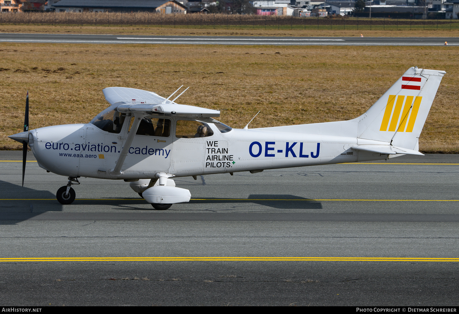 Aircraft Photo of OE-KLJ | Cessna 172S Skyhawk | Euro Aviation Academy | AirHistory.net #780438