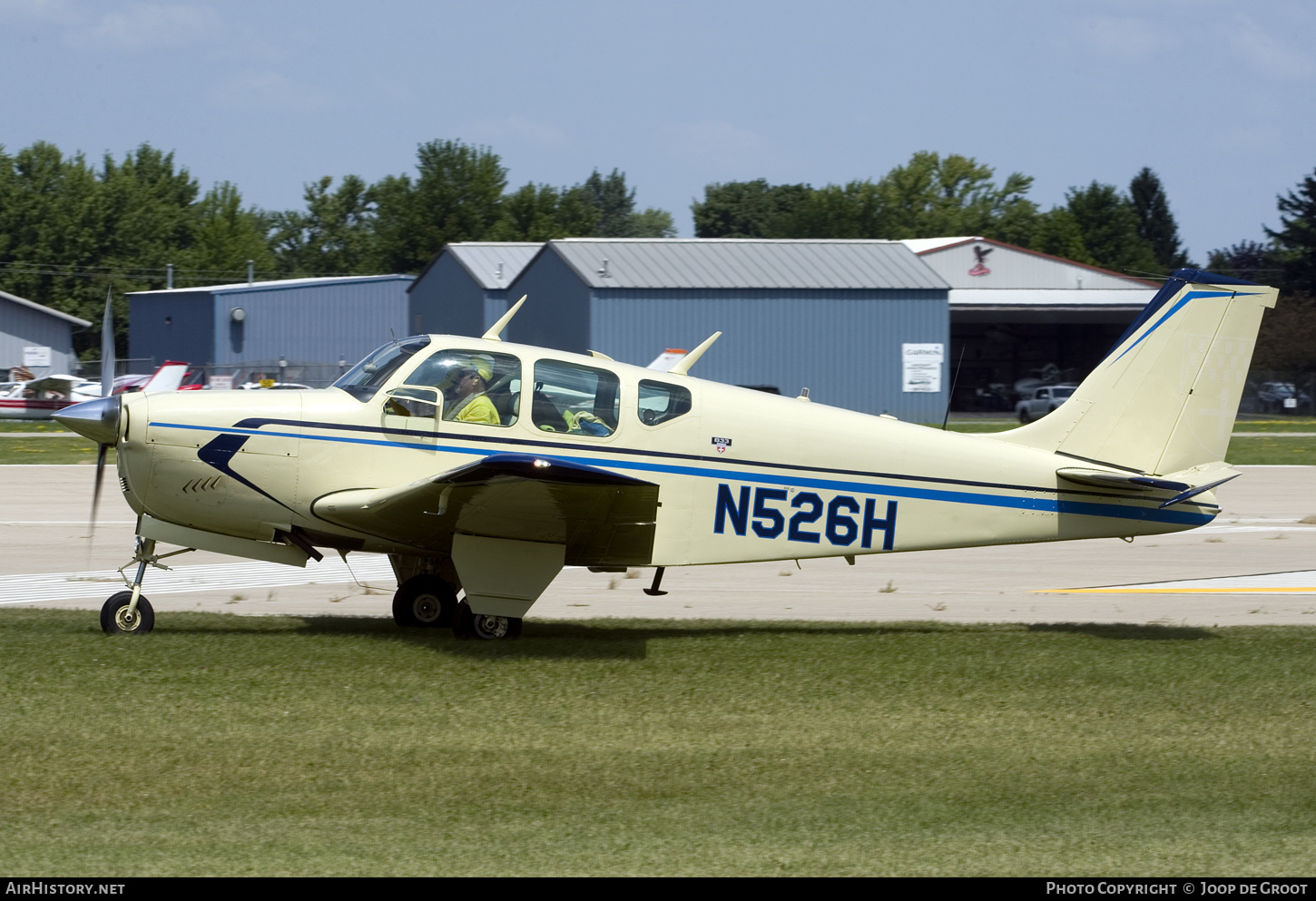 Aircraft Photo of N526H | Beech 35-B33 Debonair | AirHistory.net #780505