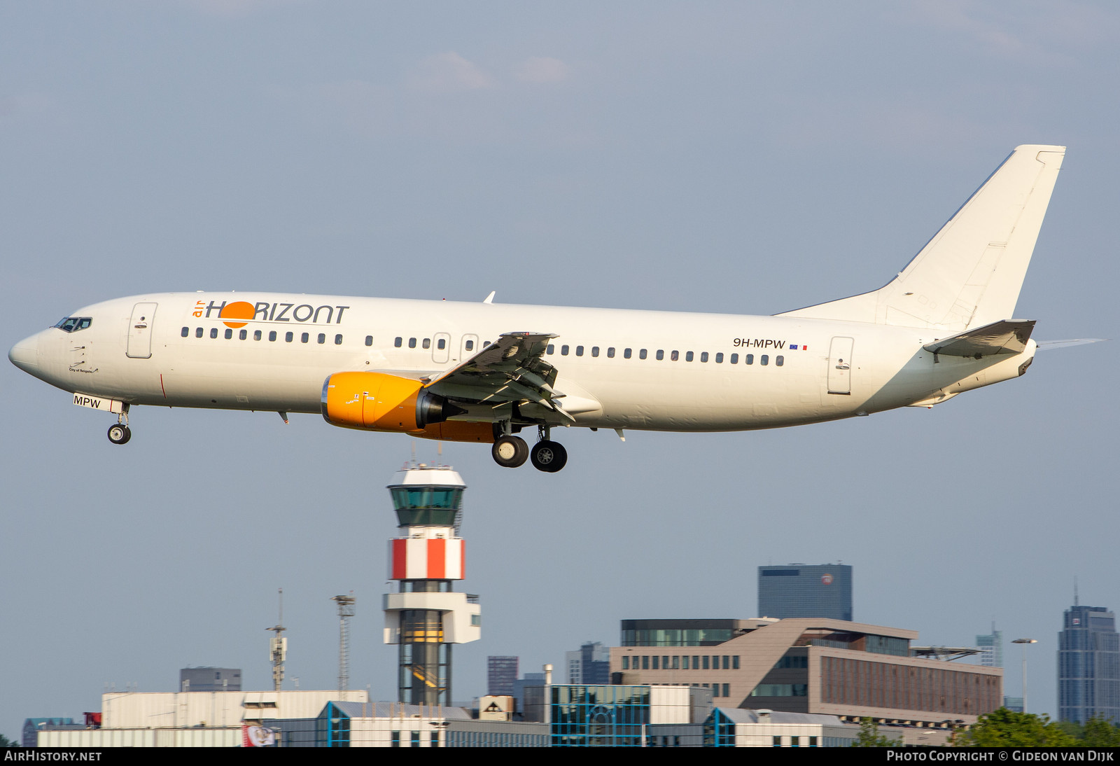 Aircraft Photo of 9H-MPW | Boeing 737-484 | Air Horizont | AirHistory.net #780544