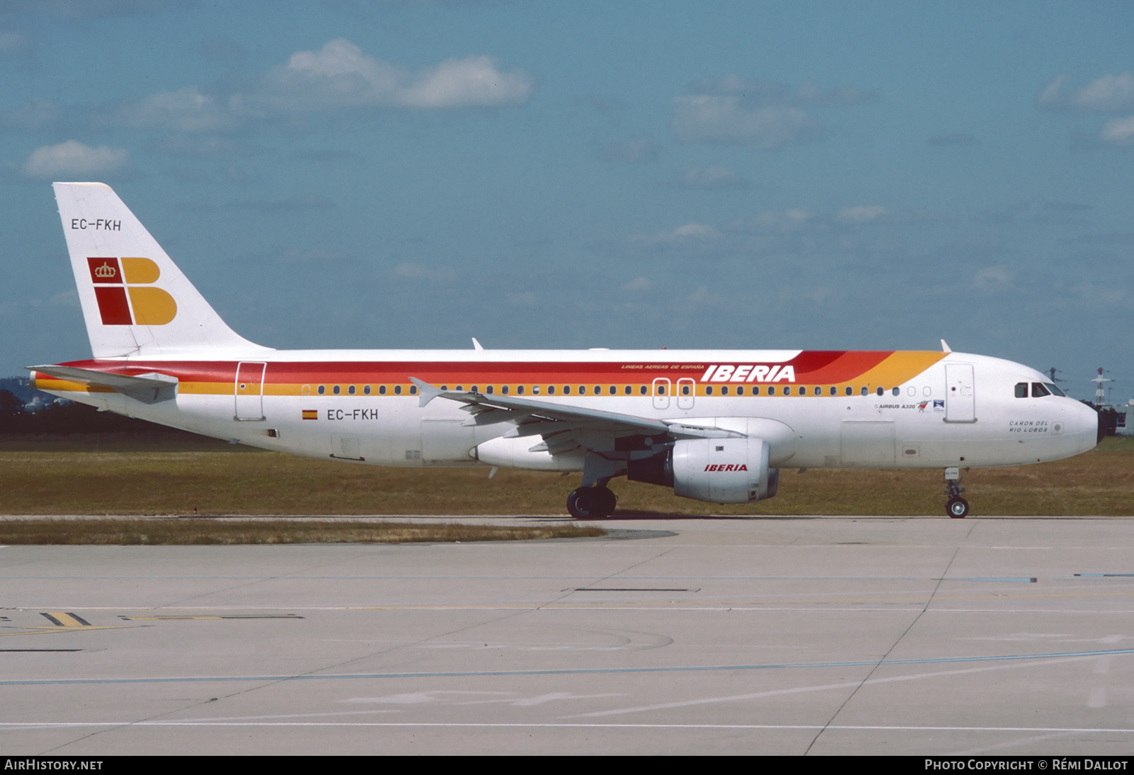 Aircraft Photo of EC-FKH | Airbus A320-211 | Iberia | AirHistory.net #780588