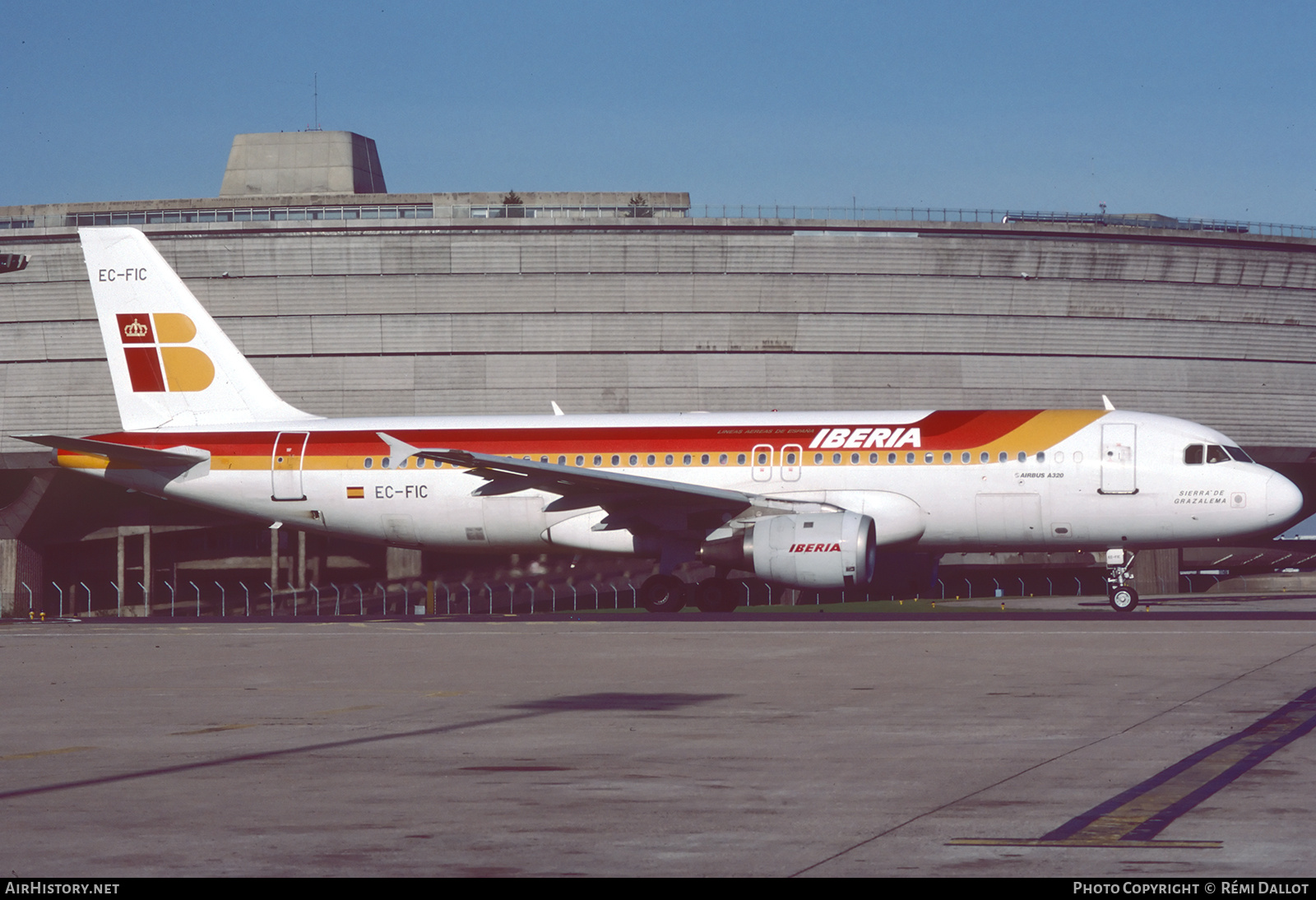 Aircraft Photo of EC-FIC | Airbus A320-211 | Iberia | AirHistory.net #780598