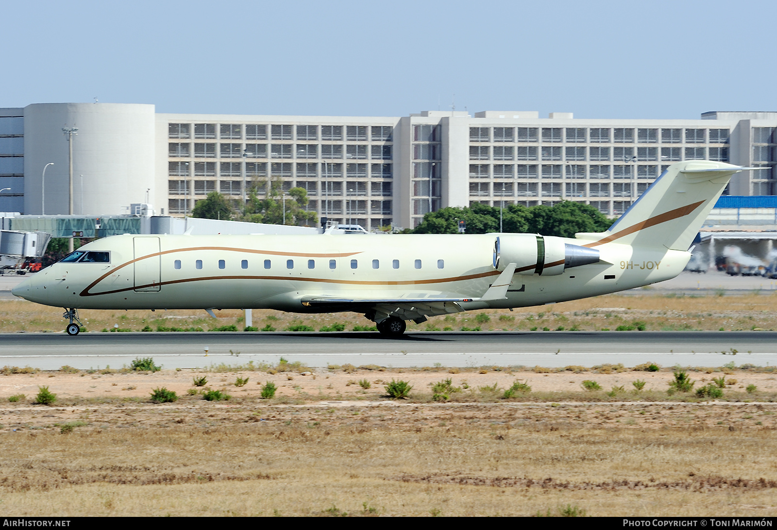 Aircraft Photo of 9H-JOY | Bombardier CRJ-200ER (CL-600-2B19) | AirHistory.net #780619