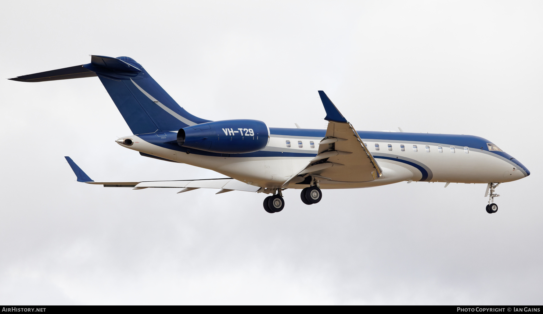 Aircraft Photo of VH-T29 | Bombardier Global Express XRS (BD-700-1A10) | AirHistory.net #780624