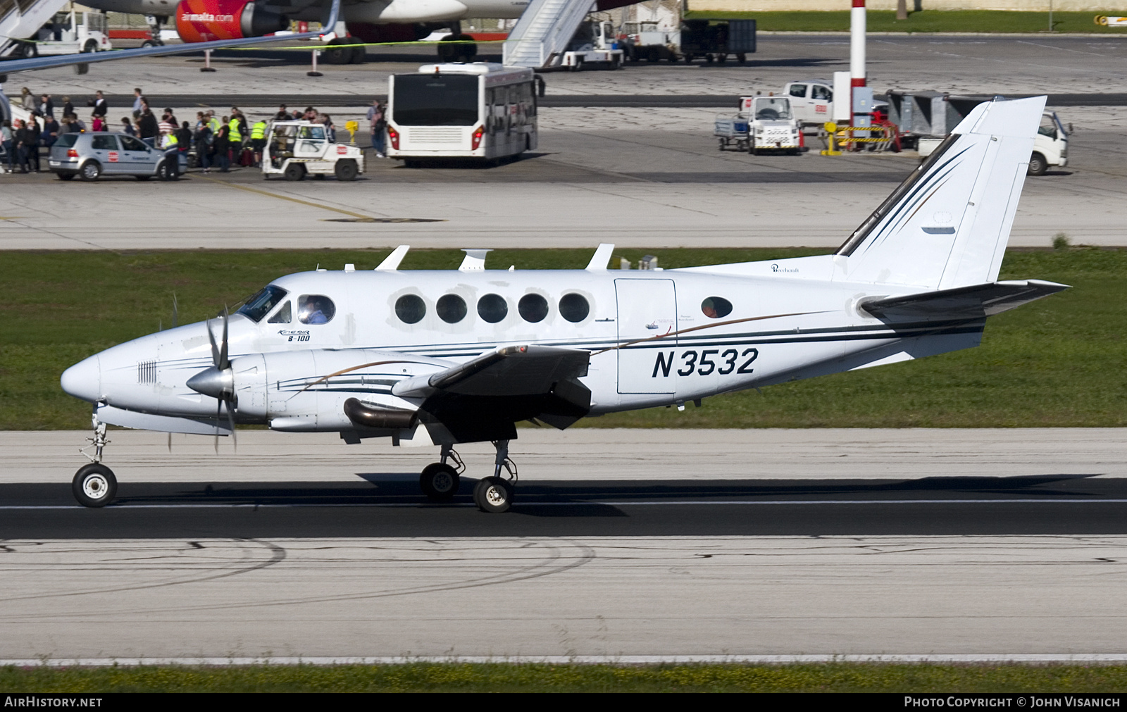 Aircraft Photo of N3532 | Beech B100 King Air | AirHistory.net #780701