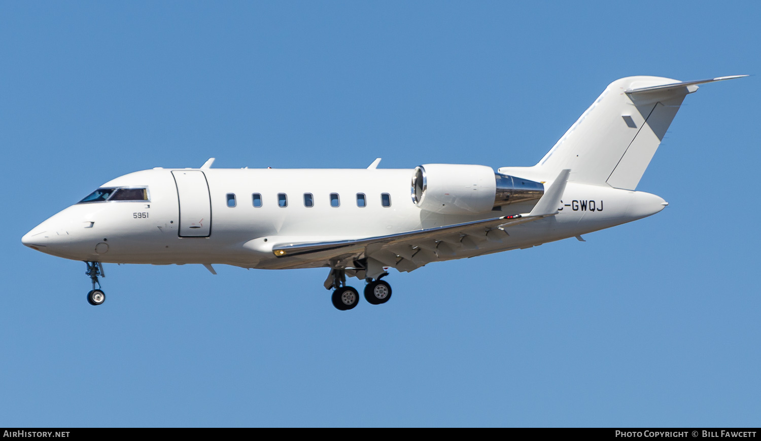 Aircraft Photo of C-GWQJ | Bombardier Challenger 605 (CL-600-2B16) | AirHistory.net #780823
