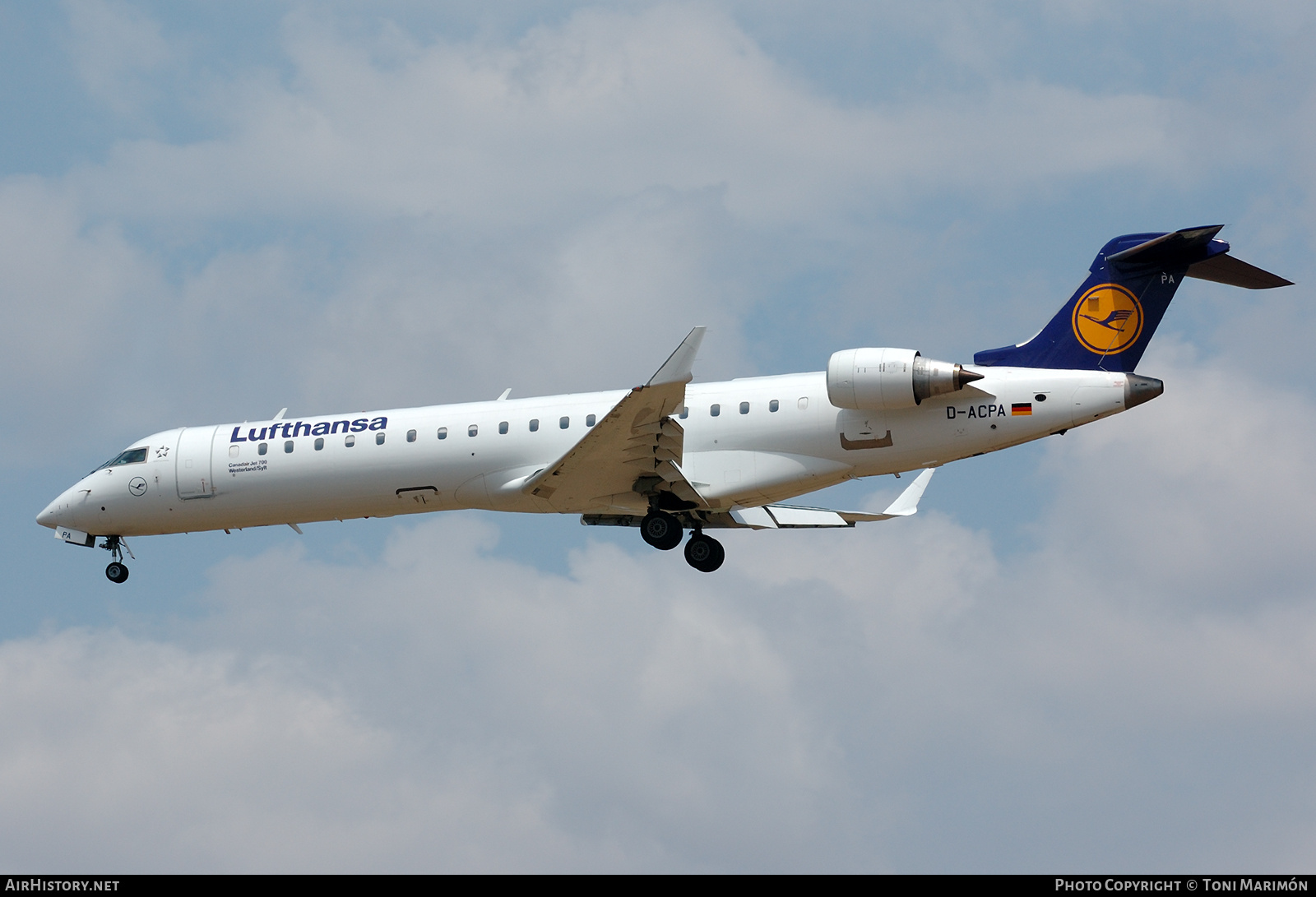 Aircraft Photo of D-ACPA | Bombardier CRJ-701ER (CL-600-2C10) | Lufthansa | AirHistory.net #780848