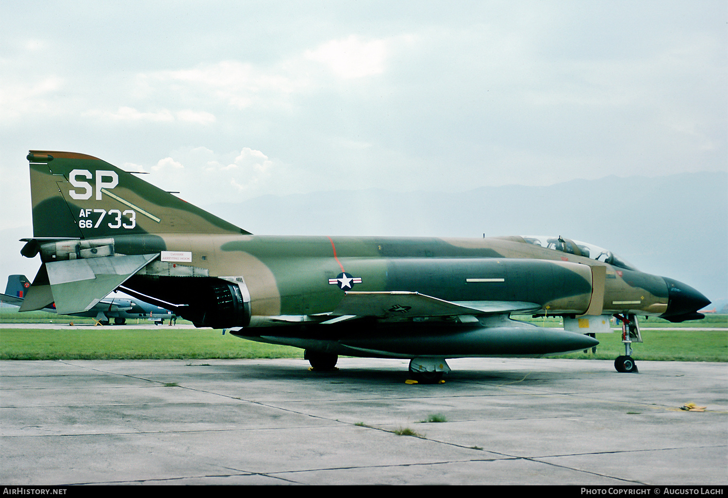 Aircraft Photo of 66-8733 / AF68-733 | McDonnell Douglas F-4D Phantom II | USA - Air Force | AirHistory.net #780851