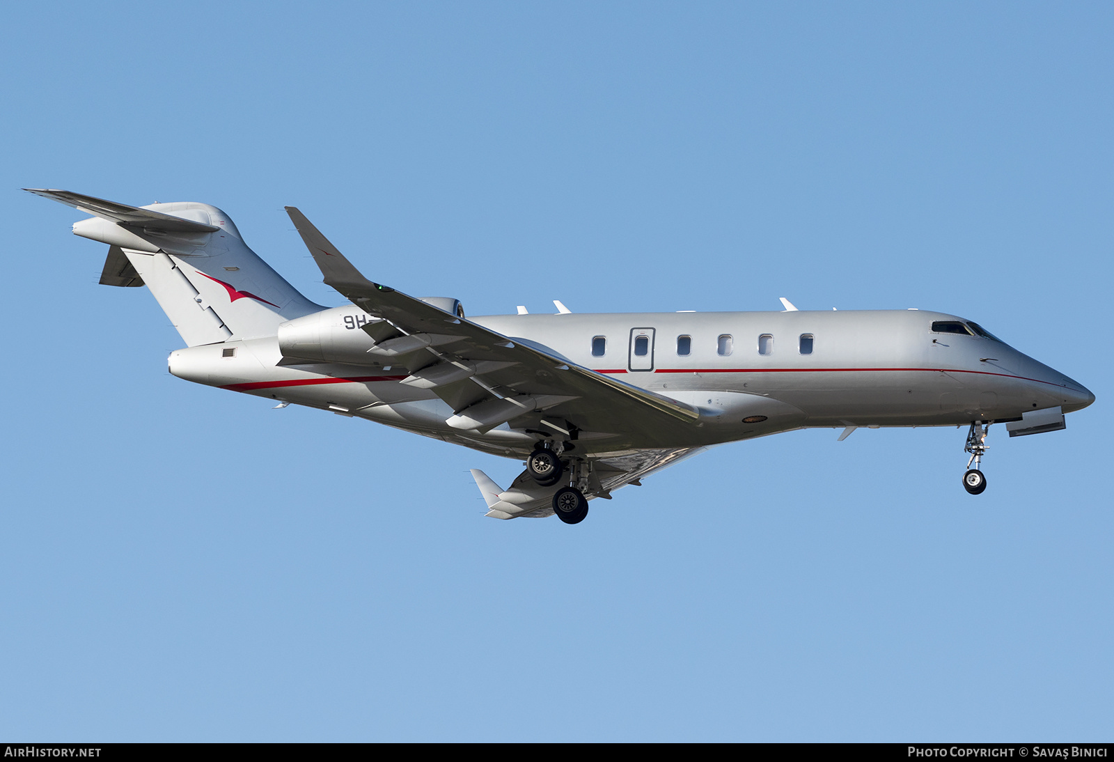 Aircraft Photo of 9H-VCL | Bombardier Challenger 350 (BD-100-1A10) | VistaJet | AirHistory.net #780910