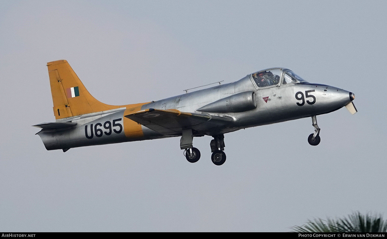 Aircraft Photo of U695 | Hindustan HJT-16 Kiran I | India - Air Force | AirHistory.net #781057