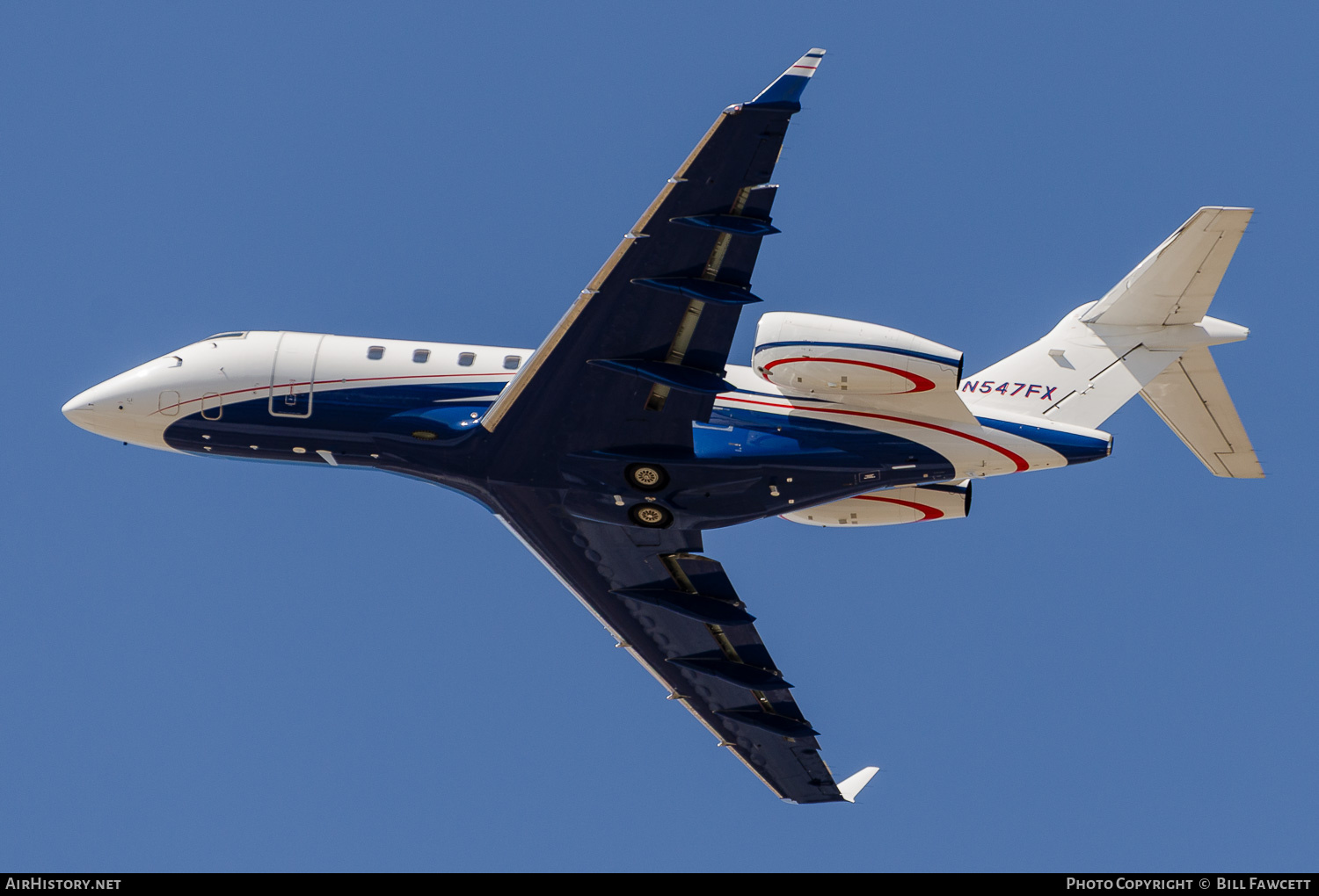Aircraft Photo of N547FX | Bombardier Challenger 300 (BD-100-1A10) | AirHistory.net #781093