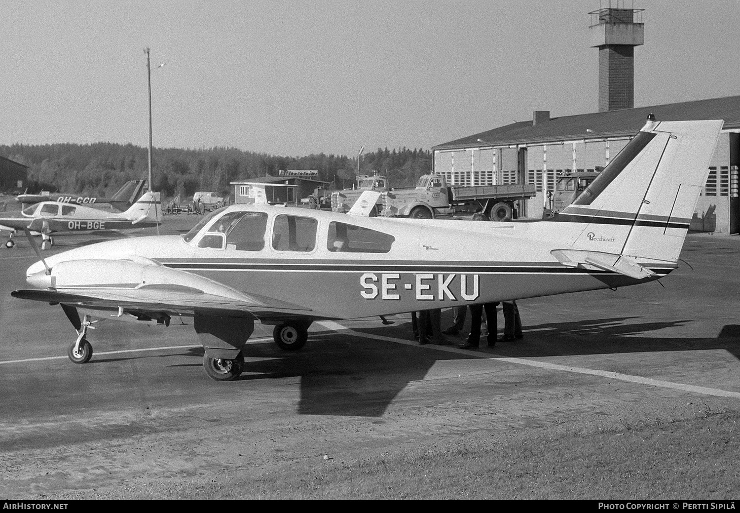 Aircraft Photo of SE-EKU | Beech C55 Baron (95-C55) | AirHistory.net #781111