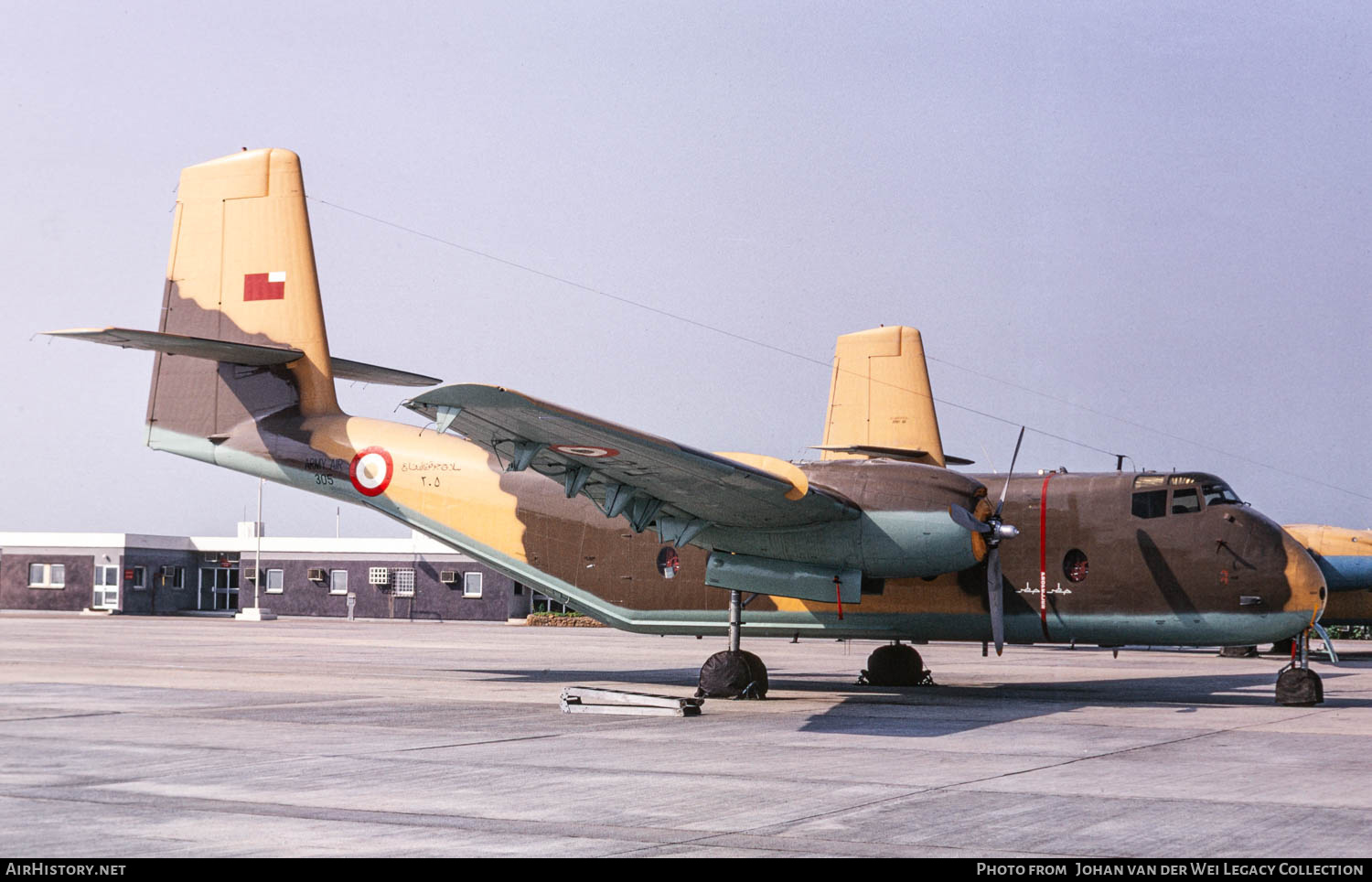 Aircraft Photo of 305 / ۳۰٥ | De Havilland Canada DHC-4A Caribou | Abu Dhabi - Air Force | AirHistory.net #781135