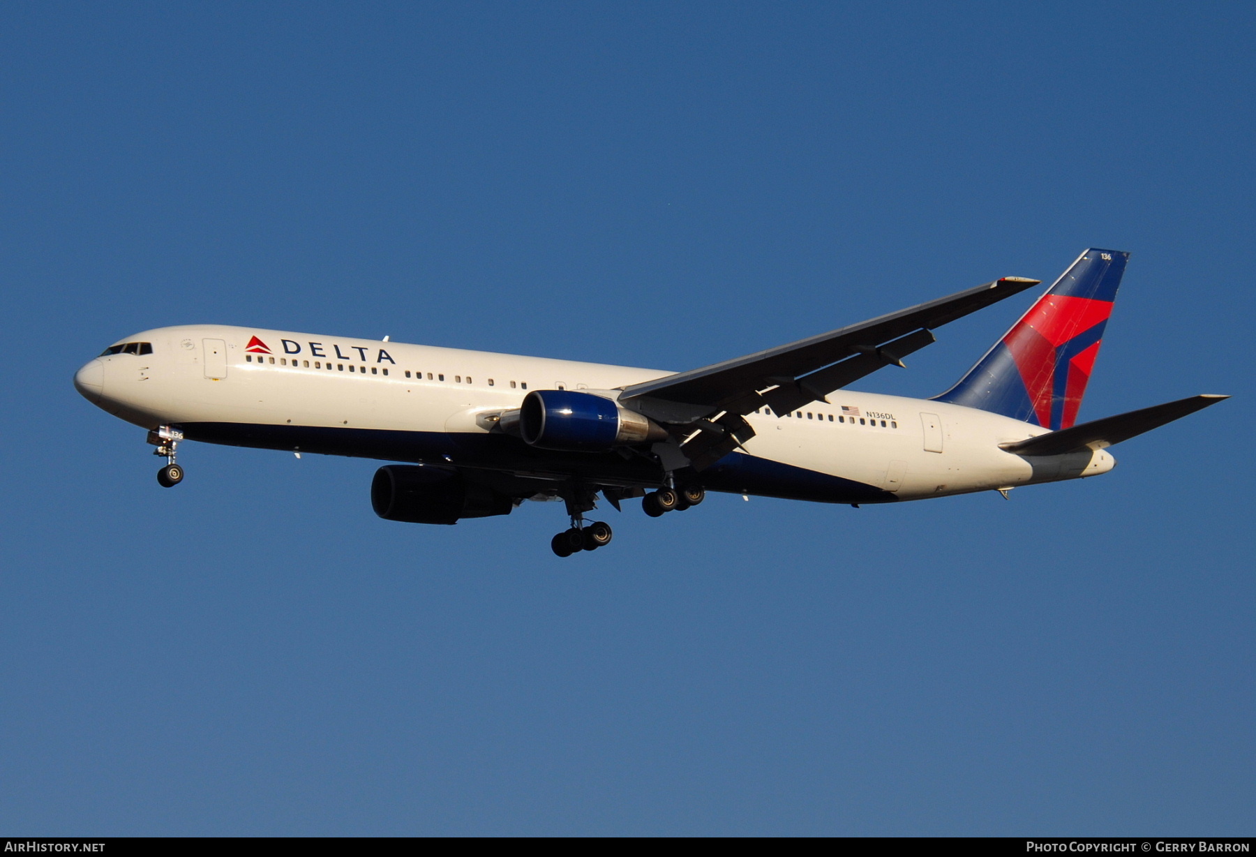 Aircraft Photo of N136DL | Boeing 767-332 | Delta Air Lines | AirHistory.net #781146