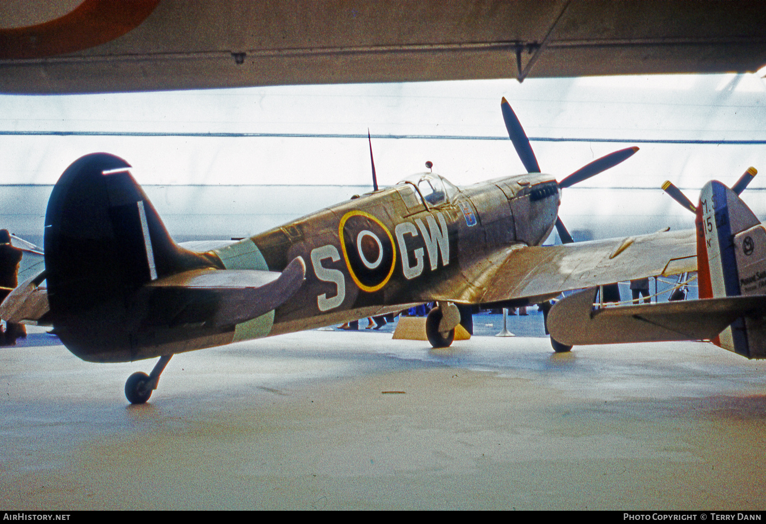 Aircraft Photo of BS464 | Supermarine 361 Spitfire Mk9 | UK - Air Force | AirHistory.net #781292