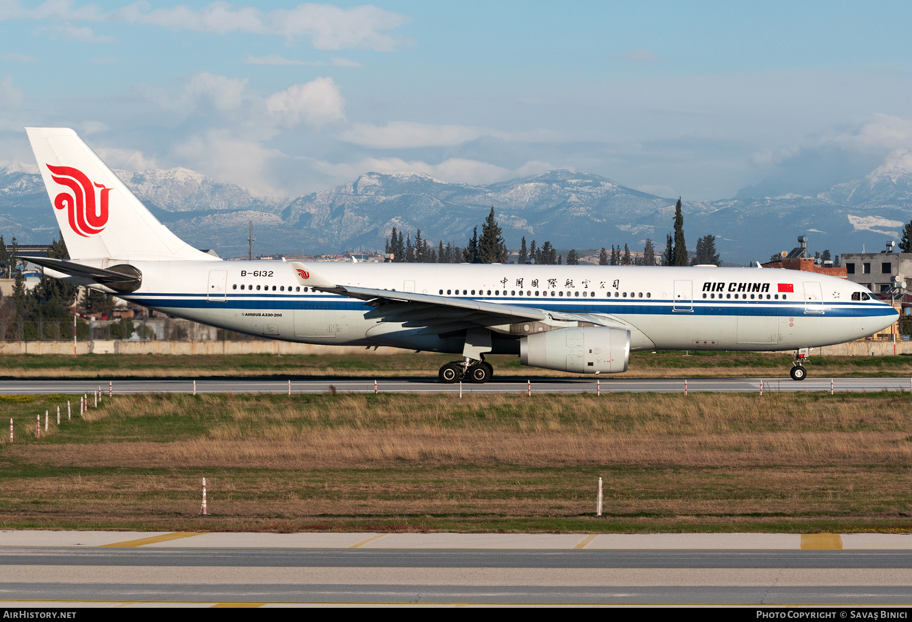 Aircraft Photo of B-6132 | Airbus A330-243 | Air China | AirHistory.net #781306