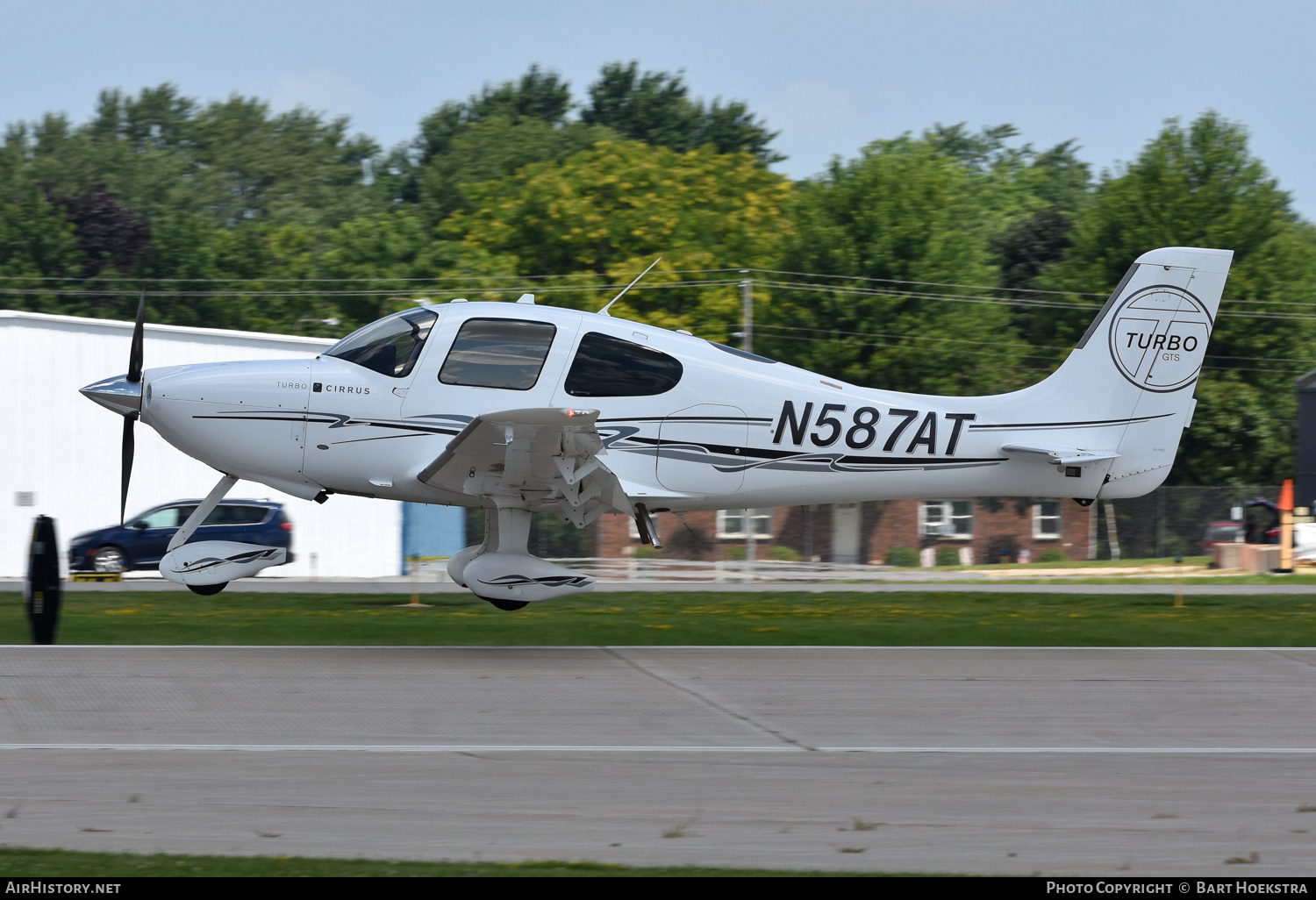 Aircraft Photo of N587AT | Cirrus SR-22 G3-GTS Turbo | AirHistory.net #781412