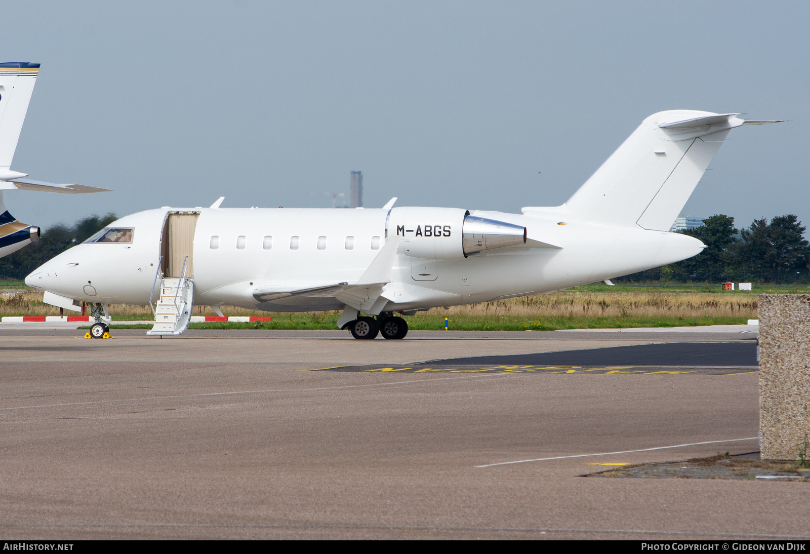 Aircraft Photo of M-ABGS | Bombardier Challenger 605 (CL-600-2B16) | AirHistory.net #781450