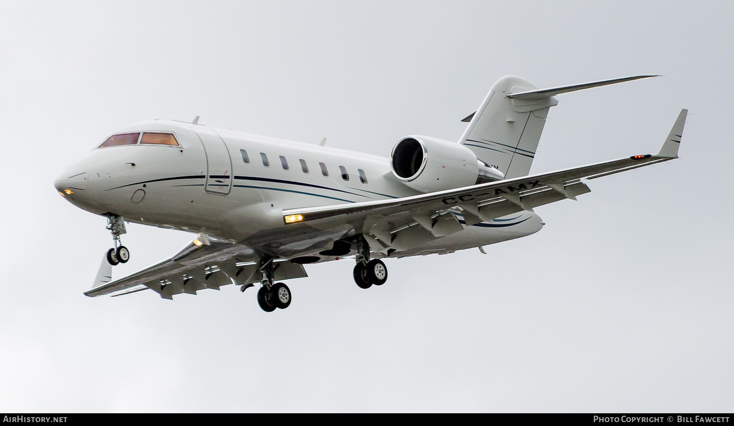 Aircraft Photo of CC-AMX | Bombardier Challenger 605 (CL-600-2B16) | AirHistory.net #781637