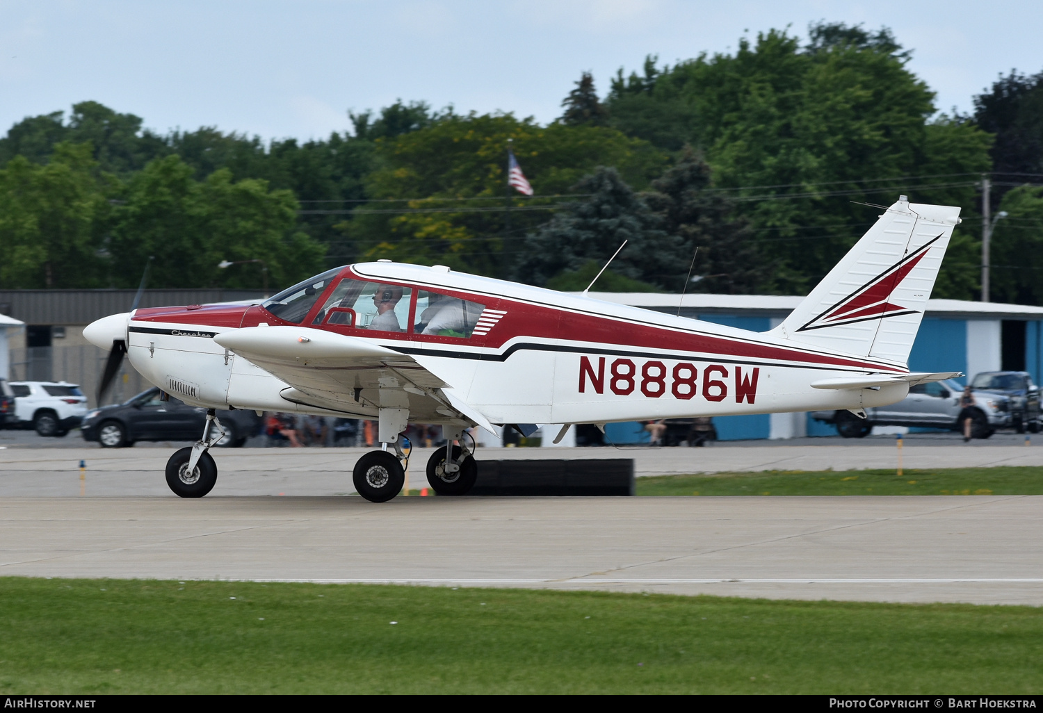 Aircraft Photo of N8886W | Piper PA-28-235 Cherokee | AirHistory.net #781747