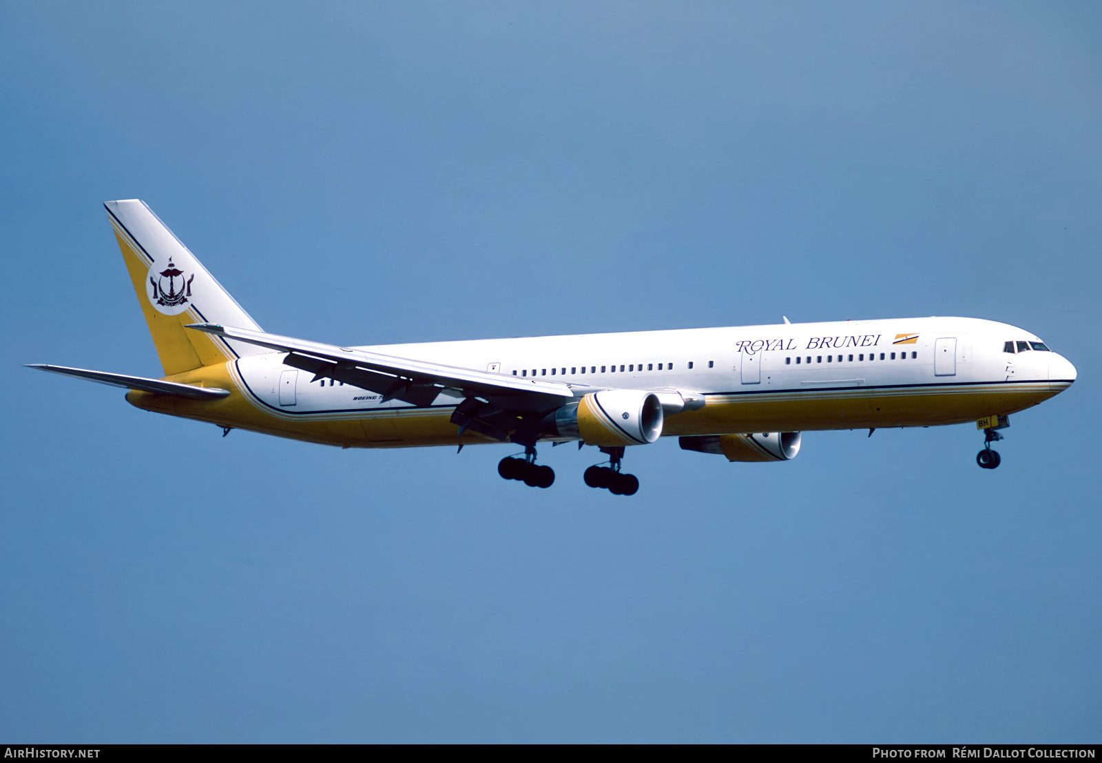 Aircraft Photo of V8-RBH | Boeing 767-33A/ER | Royal Brunei Airlines | AirHistory.net #781770