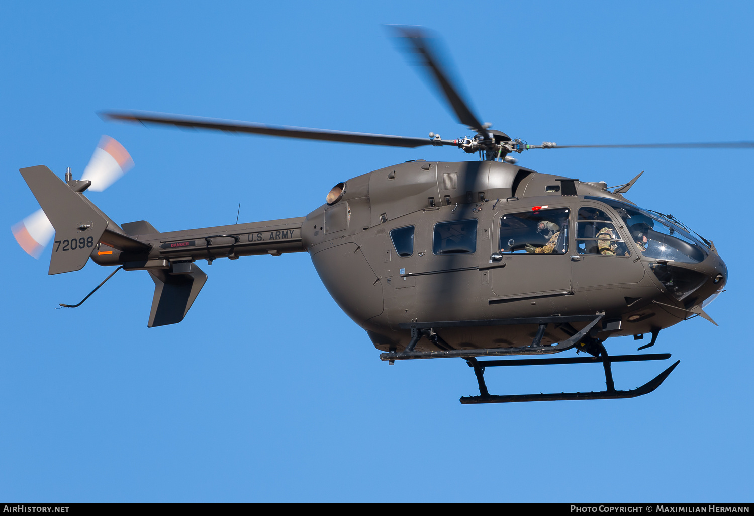 Aircraft Photo of 09-72098 | Eurocopter-Kawasaki UH-72A Lakota (EC-145) | USA - Army | AirHistory.net #781919