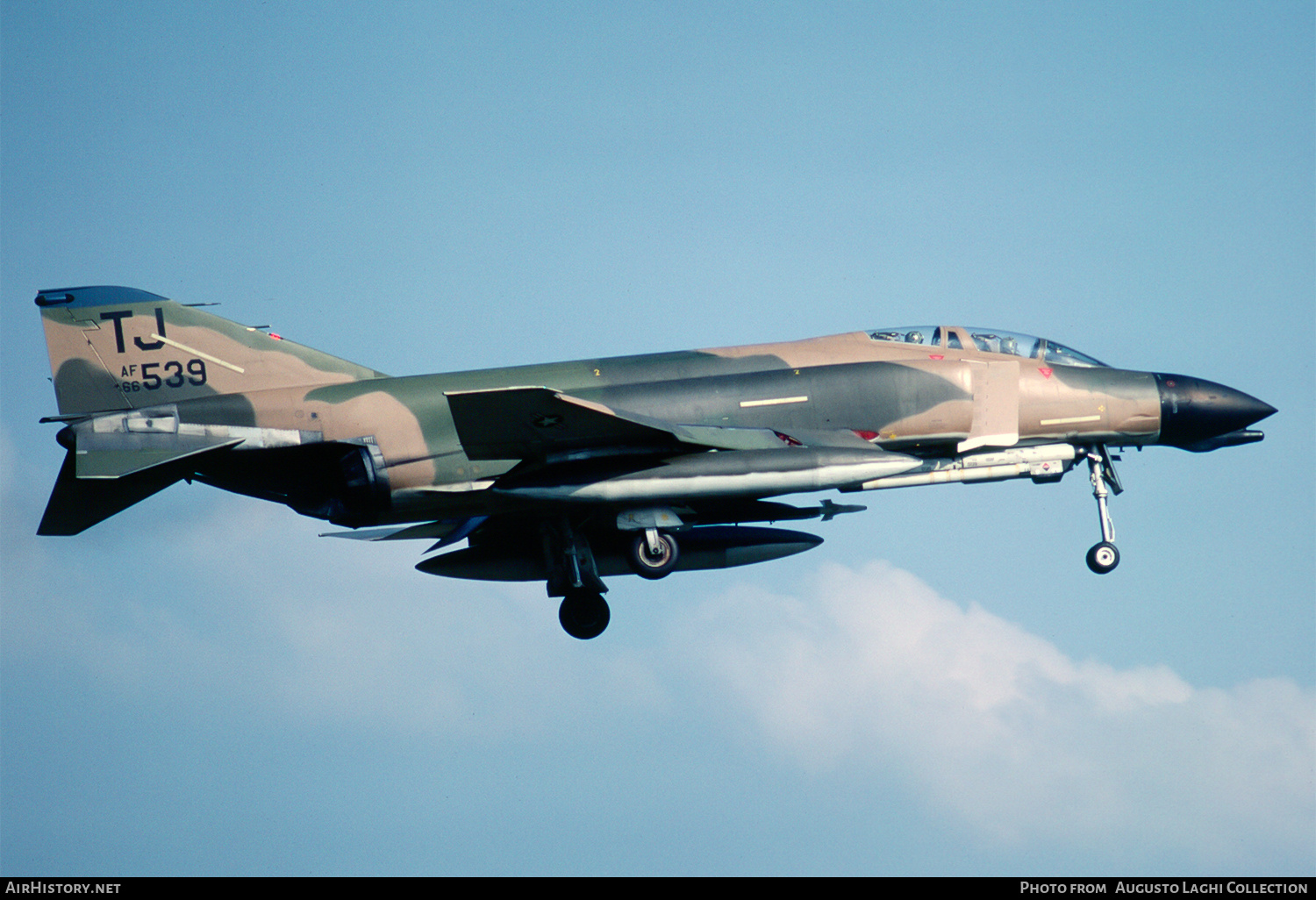 Aircraft Photo of 66-7539 / AF66-539 | McDonnell Douglas F-4D Phantom II | USA - Air Force | AirHistory.net #781969