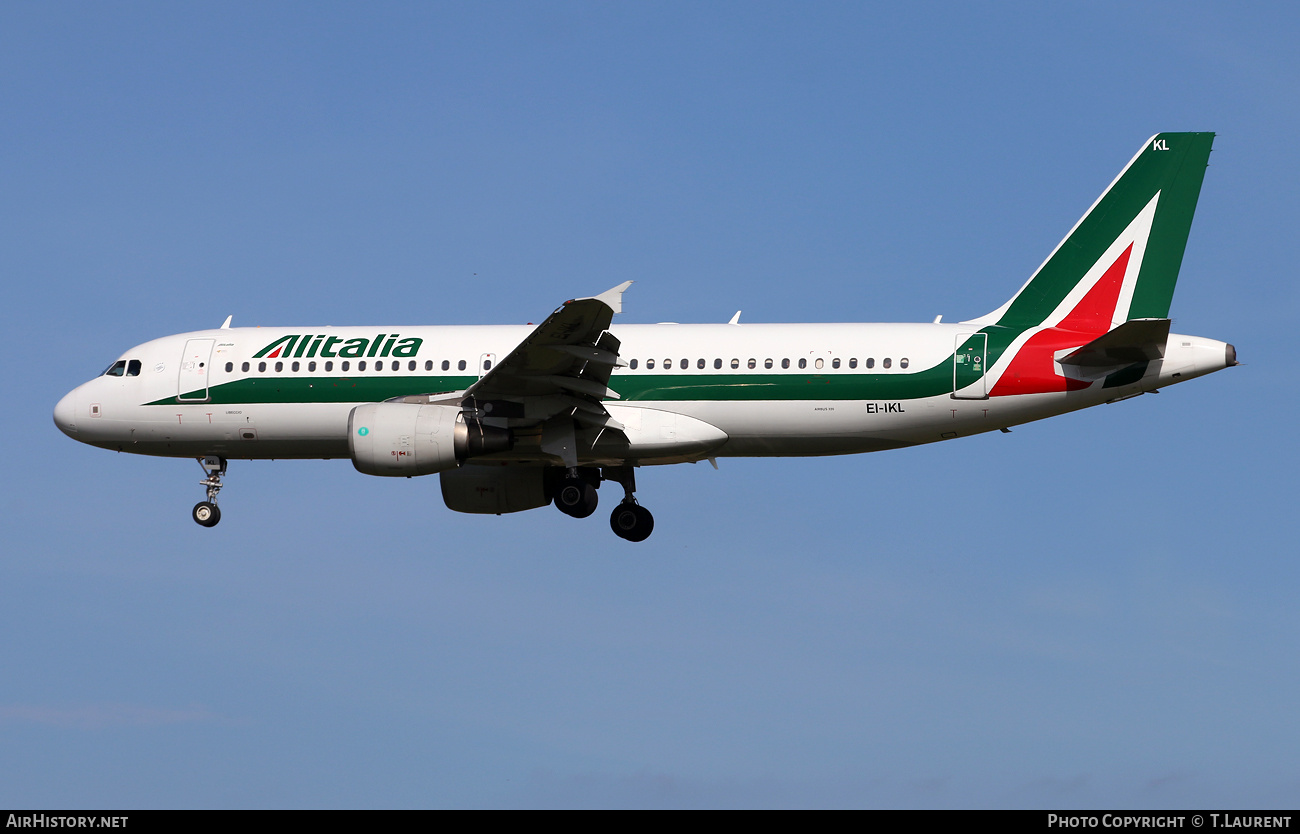 Aircraft Photo of EI-IKL | Airbus A320-214 | Alitalia | AirHistory.net #781991