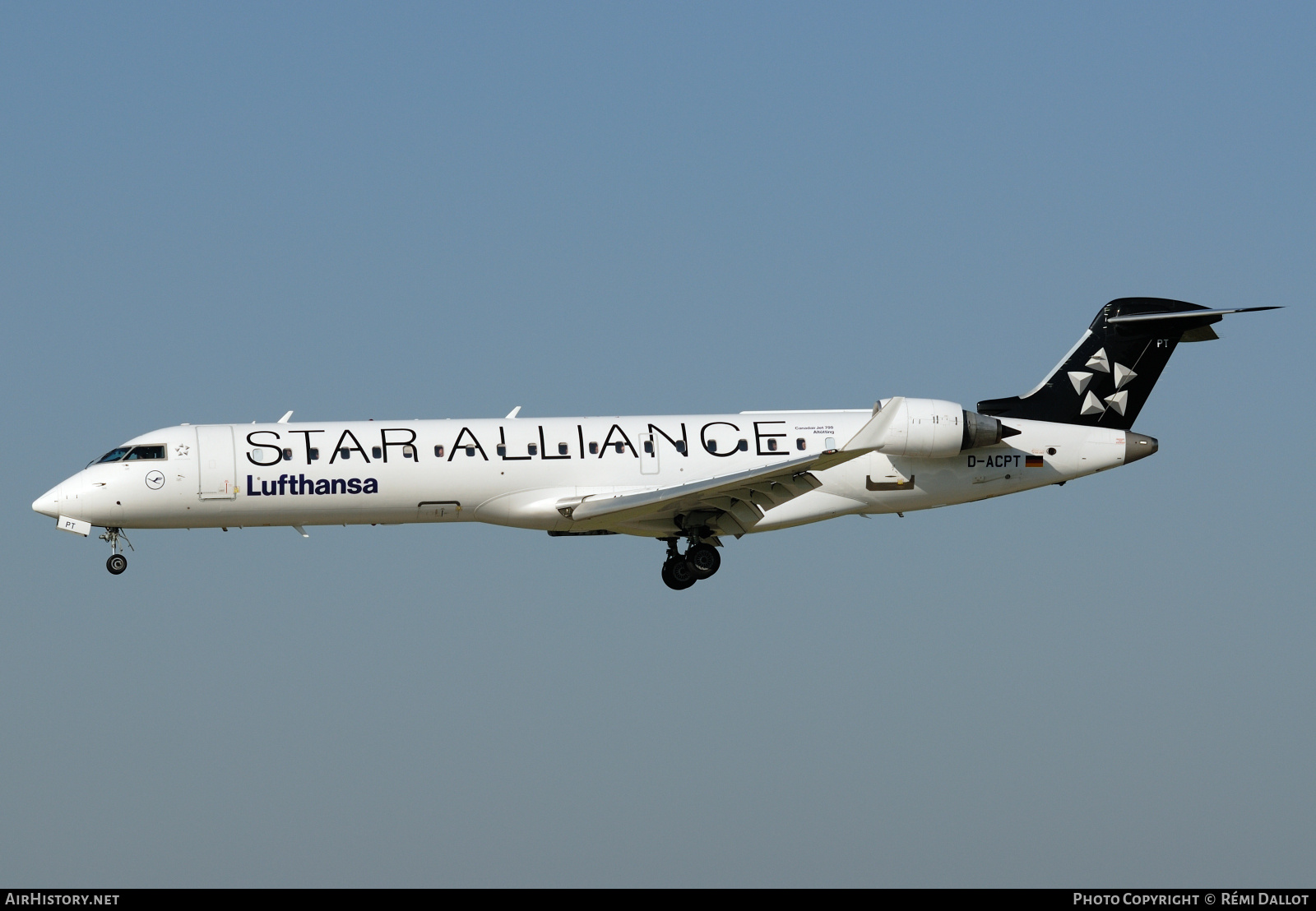 Aircraft Photo of D-ACPT | Bombardier CRJ-701ER (CL-600-2C10) | Lufthansa | AirHistory.net #782113