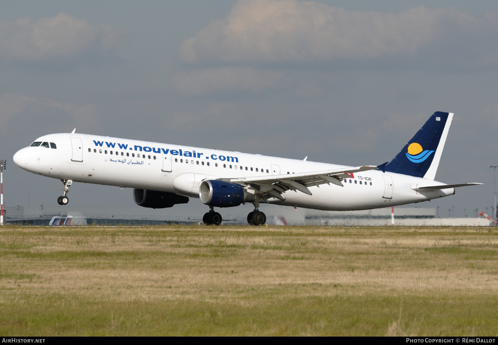 Aircraft Photo of TS-IQB | Airbus A321-211 | Nouvelair Tunisie | AirHistory.net #782124