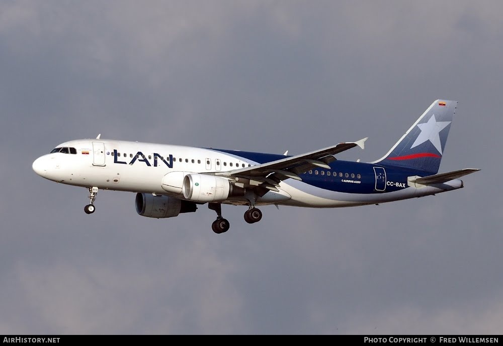 Aircraft Photo of CC-BAX | Airbus A320-214 | LAN Airlines - Línea Aérea Nacional | AirHistory.net #782263