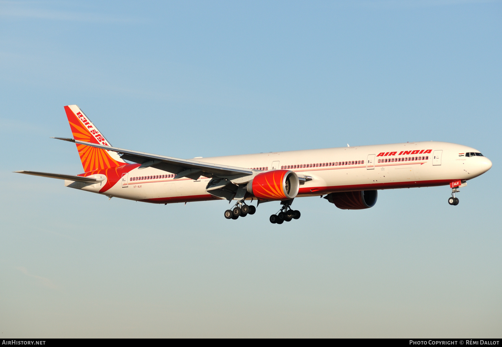 Aircraft Photo of VT-ALK | Boeing 777-337/ER | Air India | AirHistory.net #782300