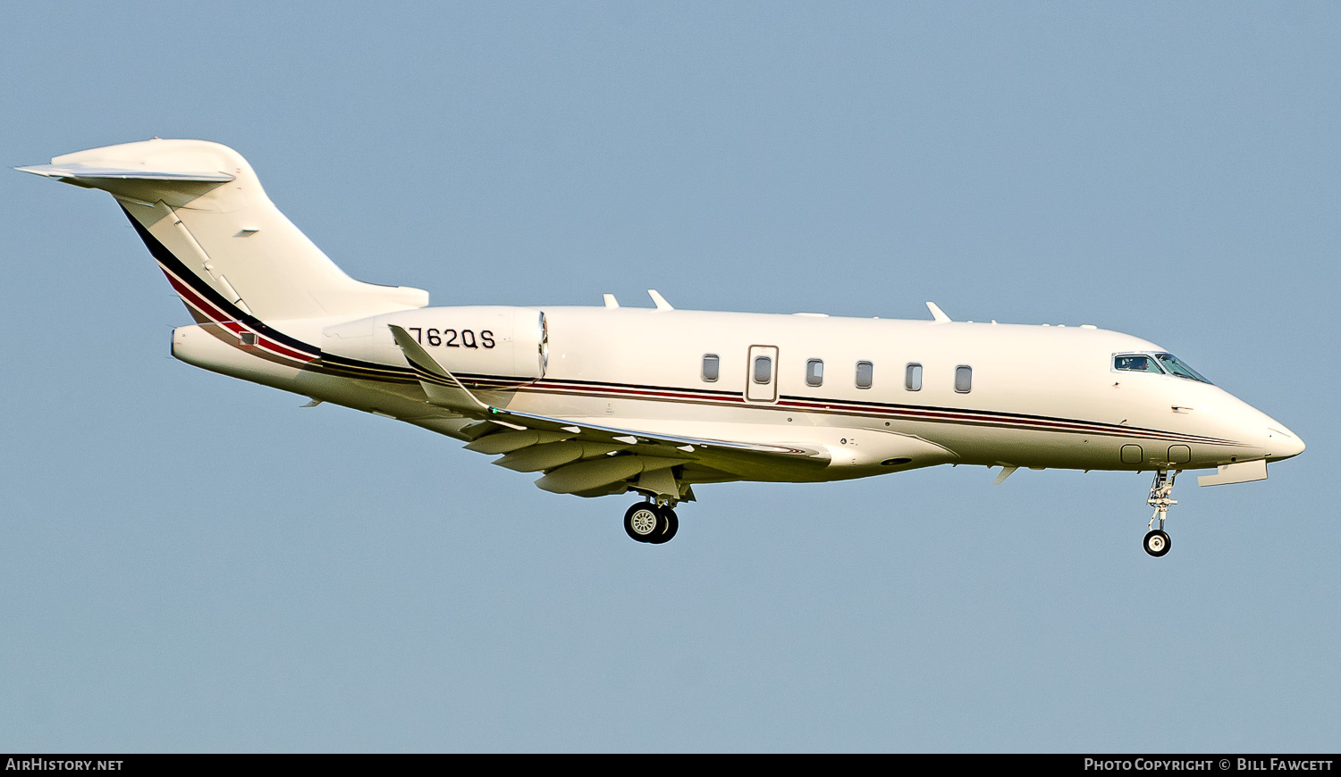 Aircraft Photo of N762QS | Bombardier Challenger 350 (BD-100-1A10) | AirHistory.net #782339