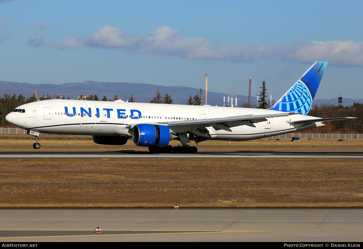 Aircraft Photo of N79011 | Boeing 777-224/ER | United Airlines | AirHistory.net #782405