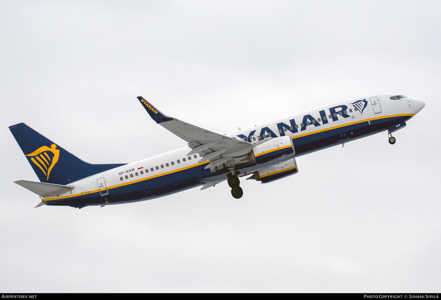 Aircraft Photo of SP-RSW | Boeing 737-800 | Ryanair | AirHistory.net #782409