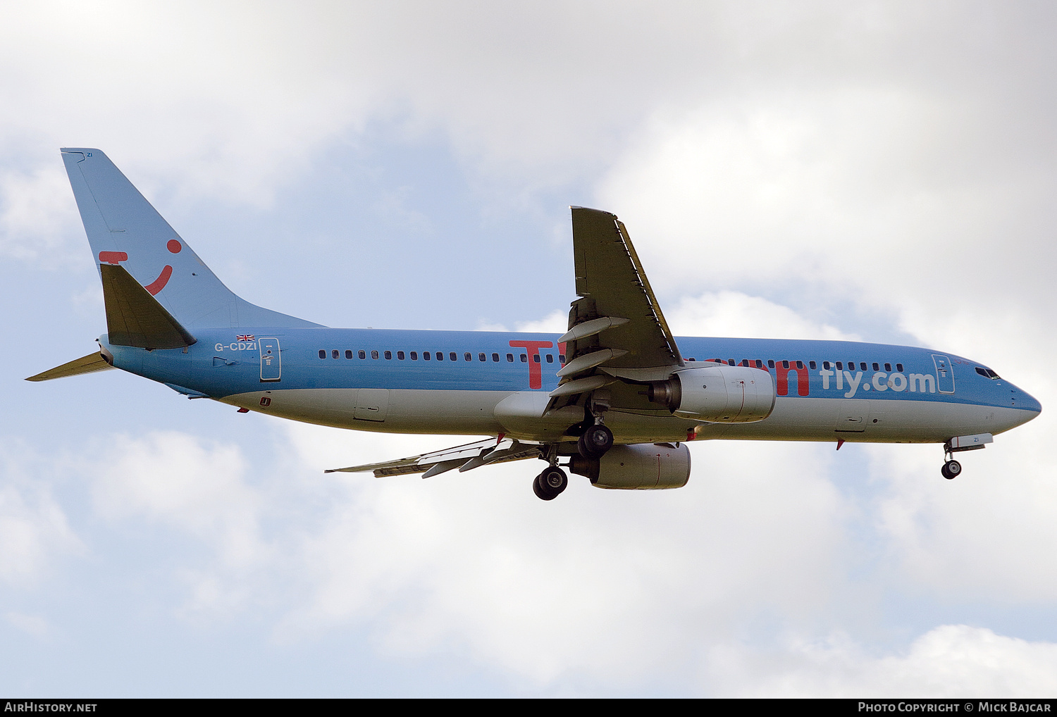 Aircraft Photo of G-CDZI | Boeing 737-804 | Thomsonfly | AirHistory.net #782568