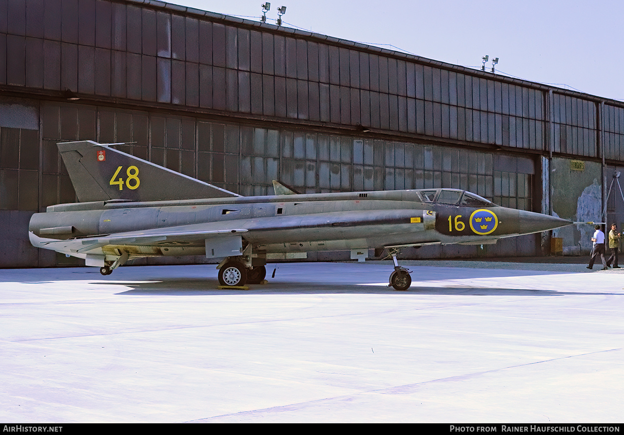 Aircraft Photo of 35086 | Saab J35A Draken | Sweden - Air Force | AirHistory.net #782742